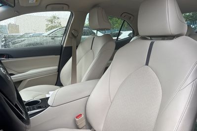 Toyota Camry Executive 2.5 Hybrid  CVT