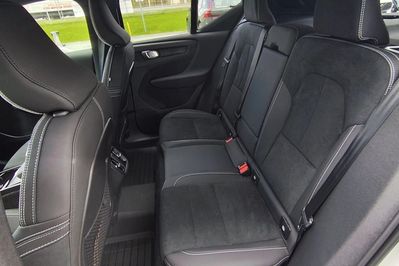 Volvo XC40 B4 B Plus Dark