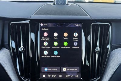 Volvo XC60 T6 Plug-In Hybrid AWD Ultra Bright aut