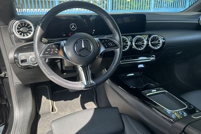 Mercedes CLA 180 7G-DCT