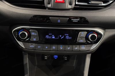 Hyundai i30 1.5 T-GDI DCT