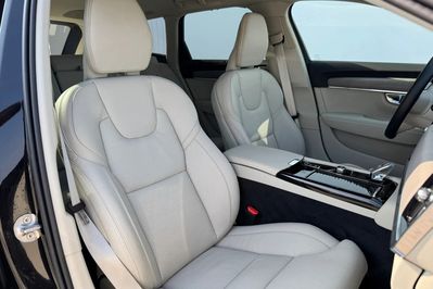 Volvo V90 T6 AWD Plug-In Hybrid Plus Dark aut