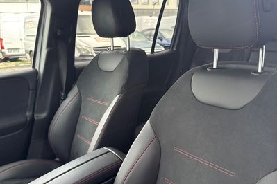 Mercedes GLB 200 d 4-Matic AMG Line 8G-DCT