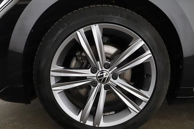 Volkswagen Arteon 2.0 TSI R-Line DSG