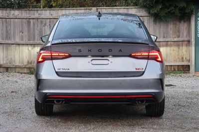 Skoda Octavia RS 2.0 TSI DSG