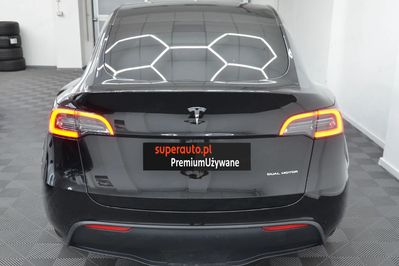 Tesla Model Y Long Range AWD