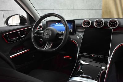 Mercedes Klasa C 200 4-Matic AMG