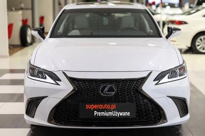 Lexus ES 300h F Sport Design