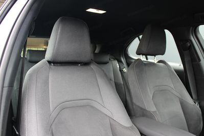 Lexus UX 300h Business