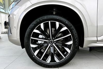 Volvo XC90 B5 AWD Ultra Bright 7os