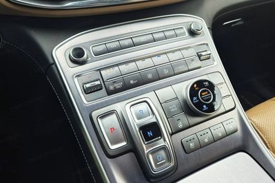 Hyundai Santa Fe 1.6 T-GDI HEV Platinum 4WD