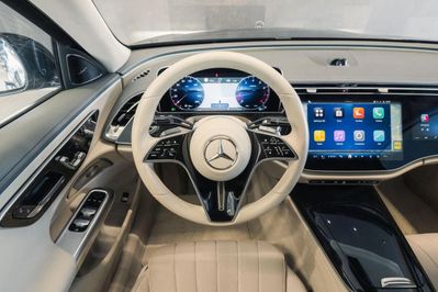 Mercedes Klasa E E 200 mHEV 4-Matic AMG 9G-Tronic