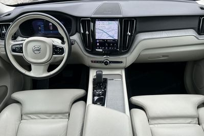 Volvo XC60 T8 Plug-In Hybrid AWD Plus Bright aut