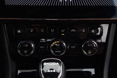 Skoda Superb 2.0 TDI SCR 4x4 L&K DSG