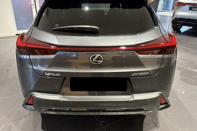 Lexus UX 300h F Sport Design 2.0 Hybrid Dynamic Force