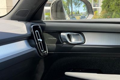 Volvo XC40 B3 Plus Dark