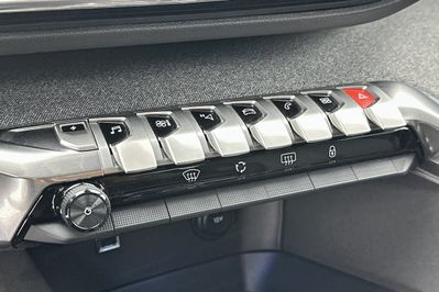 Peugeot 3008 Allure Pack 1.6 Hybrid e-EAT8
