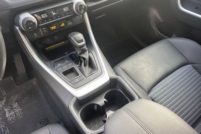 Toyota RAV4 Selection 2.5 Hybrid