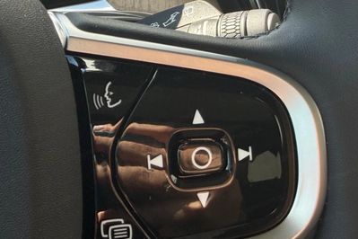 Volvo XC60 T6 Plug-In Hybrid AWD Ultra Dark