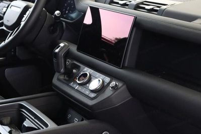 Land Rover Defender 130 5.0 P425 Outbound