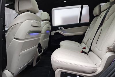 BMW X7 xDrive40d mHEV sport-aut