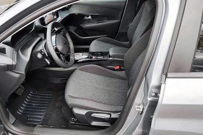 Peugeot 208 Business 1.2 mHEV e-DCS6