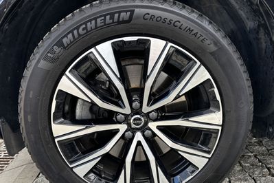 Volvo XC60 B4 D AWD Plus Dark