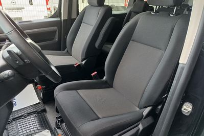 Peugeot Traveller BlueHDi Long Business EAT8
