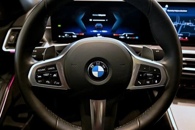 BMW Seria 3 330i xDrive M Sport