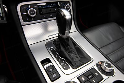 Volkswagen Touareg 3.0 TDI V6 BMT R-Line