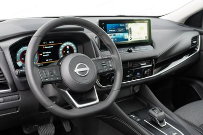Nissan Qashqai 1.3 DIG-T N-Connecta DCT