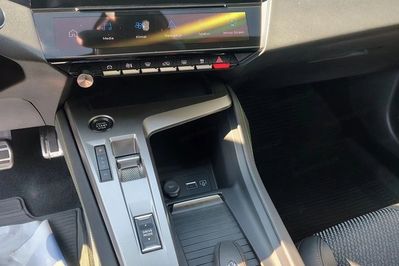 Peugeot 308 MHEV
