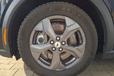 Ford Mustang Mach-E 98kWh RWD