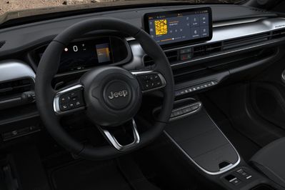 Jeep Avenger Summit 1.2 mHEV e-DCT6