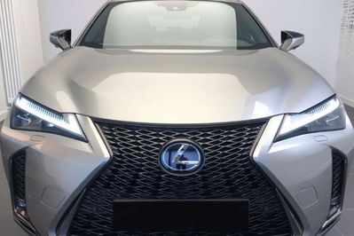 Lexus UX 300h F Sport Design 2.0 Hybrid Dynamic Force