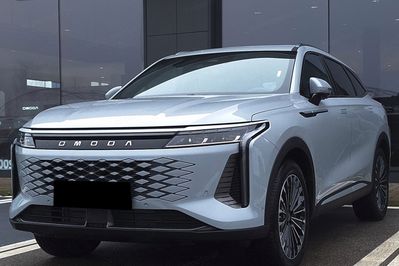 Omoda 9 1.5 Super Hybrid Exclusive AWD