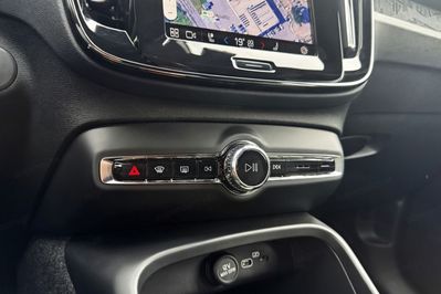 Volvo XC40 73kWh Recharge Plus aut