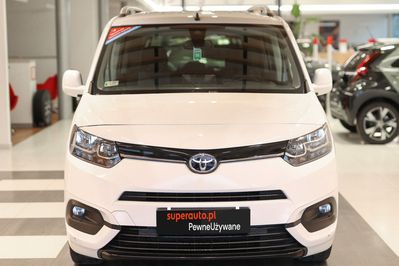 Toyota Proace City Verso 1.2 d-4T Family