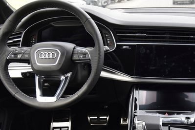 Audi Q7 55 TFSI e quattro S Line