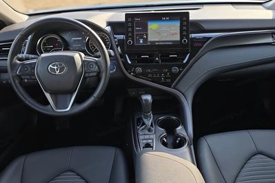 Toyota Camry 2.5 Hybrid Prestige