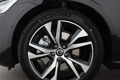Volvo V60 B4 Ultra Dark
