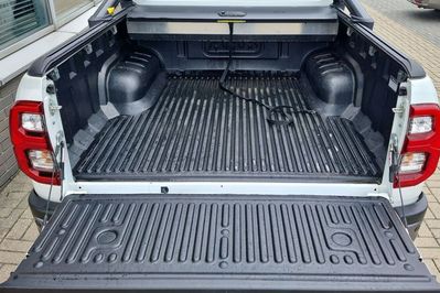 Toyota HiLux 2.8 d-4D Mhev Double Cab Invincible 4X4
