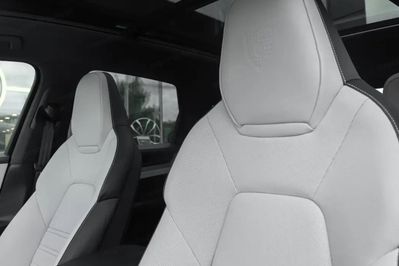 Porsche Cayenne Coupe E-Hybrid Black Edition