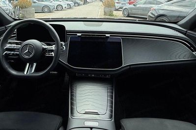 Mercedes E Klasa 220 d  4-Matic AMG