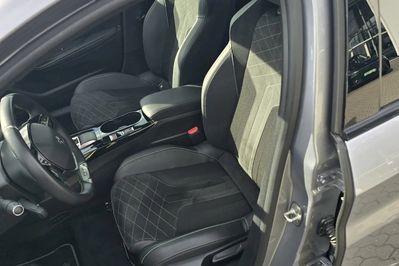 Peugeot 208 e-208 GT