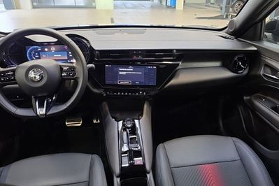 Alfa Romeo Junior Speciale Q4 eDCT