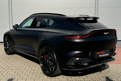 Aston Martin DBX V8