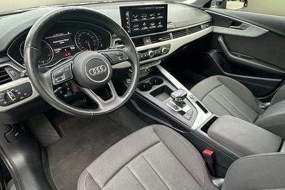 Audi A4 30 TDI mHEV S tronic
