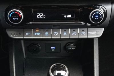 Hyundai Kona 1.6 GDI Hybrid Business DCT