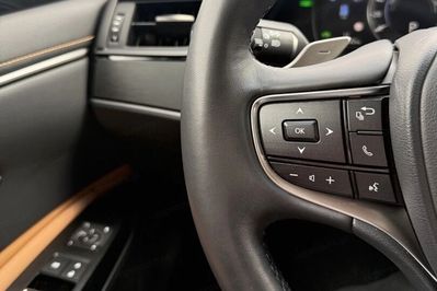 Lexus ES 300h Business Edition